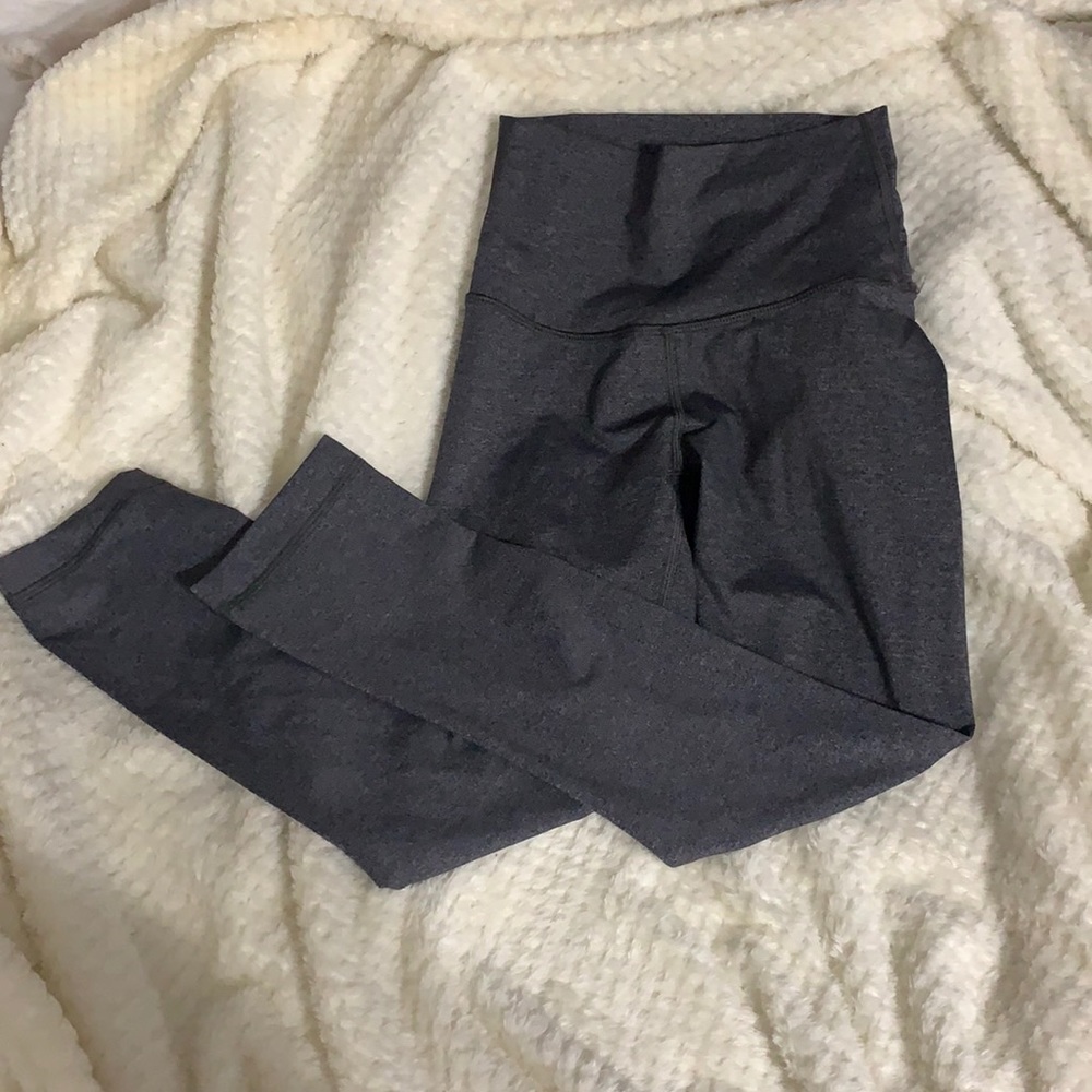Lululemon leggings; GREAT condition!Calf length.